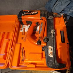 Paslode IM200/50 S16 Cordless Gas Stapler