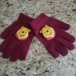 Pooh Gloves