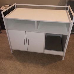 Litter box enclosure