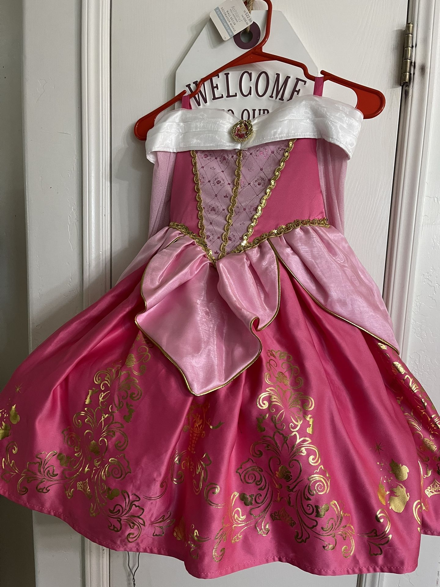 Disney Coustume size 5 only dress