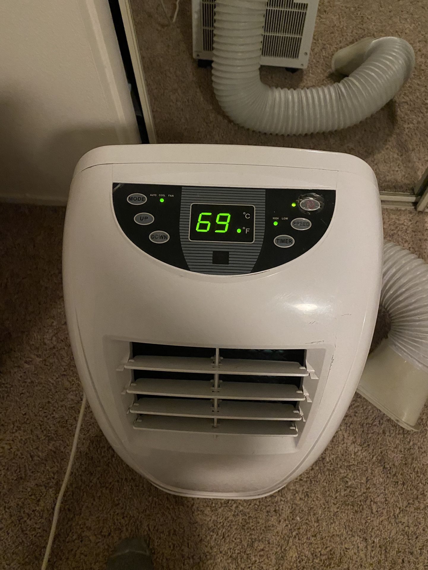 smallest wall mounted air conditioner