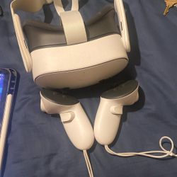 MetaQuest VR Headset 