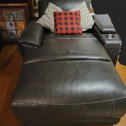 Oversize Chaise Lounge