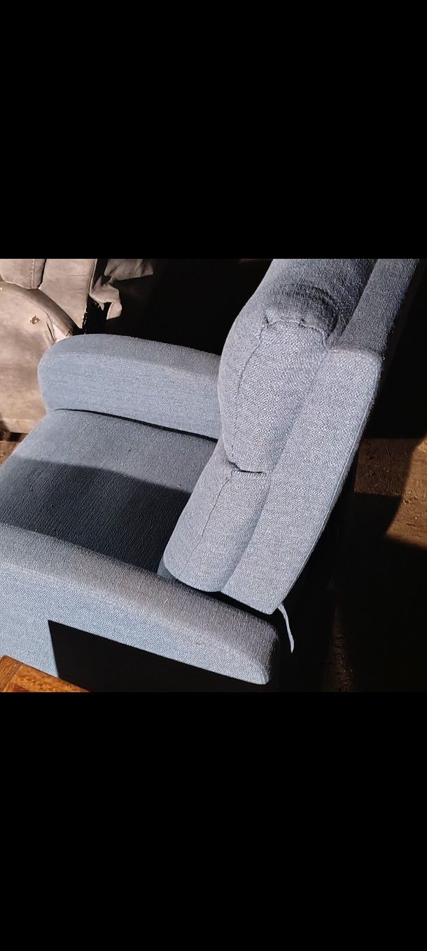 Can Deliver For $25 Like New Blue Recliner Chair Extremely Comfortable!