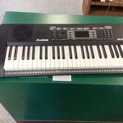 Alesis Melody 61 Keyboard
