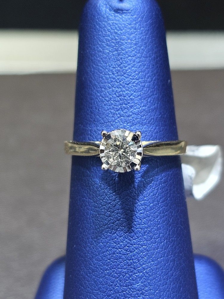 10kt YG Diamond Ring. (C-5) SIZE 7. ASK FOR RYAN. #00(contact info removed)