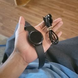 Samsung Galaxy Watch4 Classic 