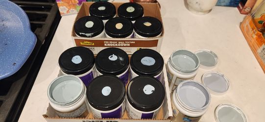 Sample paints indoor