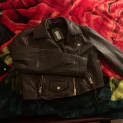 💯 Real Leather Female Biker Jacket  😎Dark Brown In Color Still Brand New With Tag On It✨