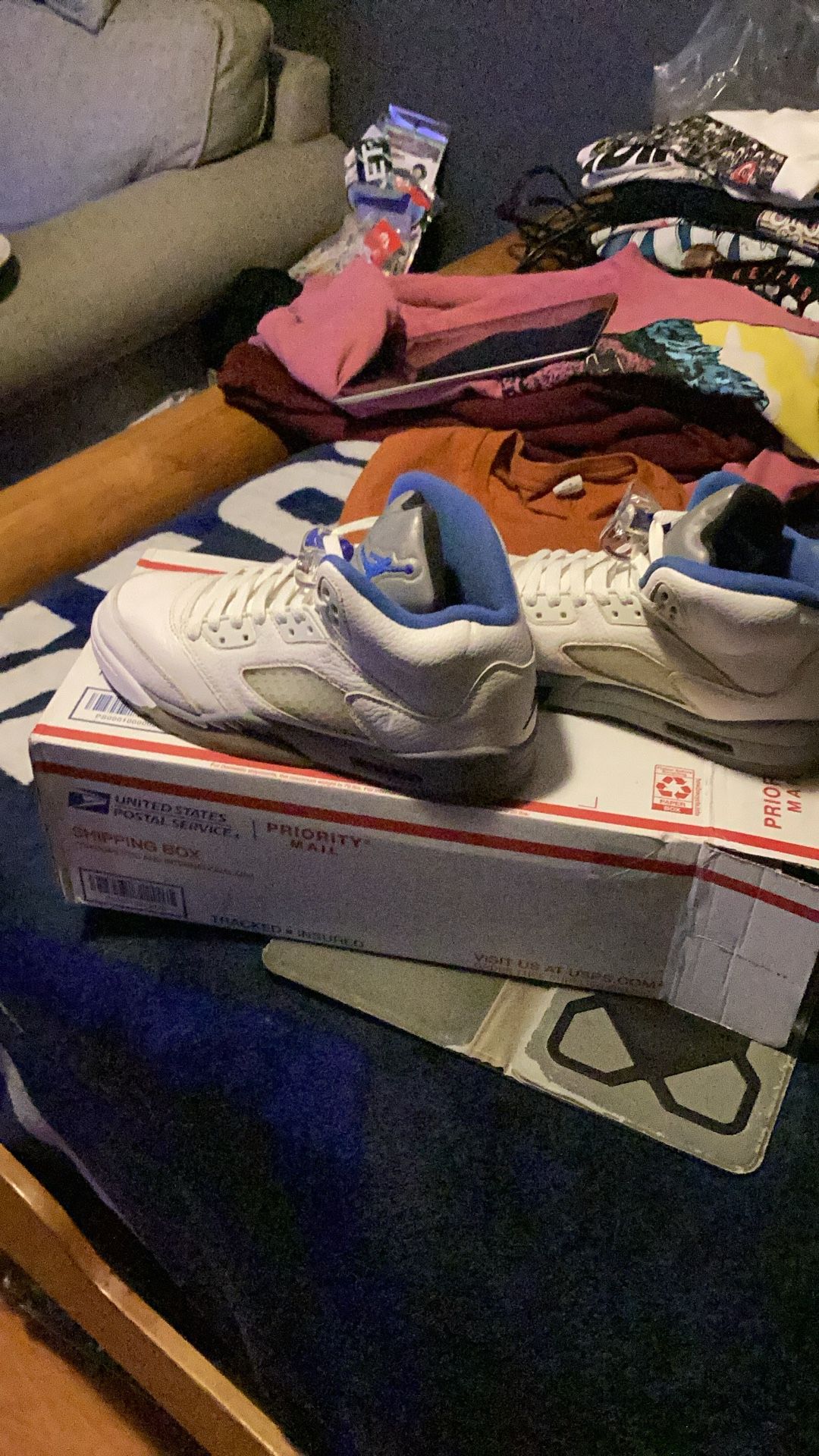 Jordan  5 Retro White Stealth Kids Grade School Shoes Size 6.5  Youth Used Good Condition No Marks No Box