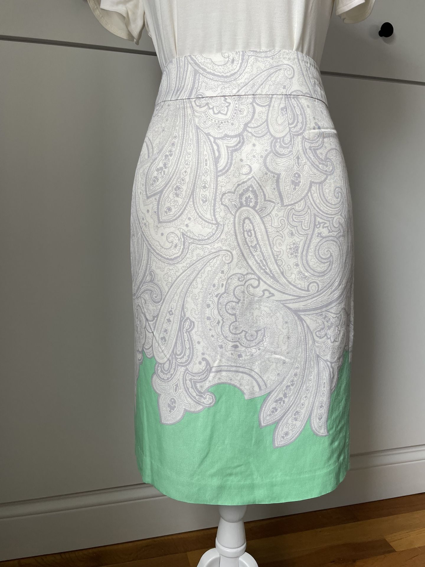 Banana Republic Gray Paisley & Mint Green Pencil Silk Skirt Size 0
