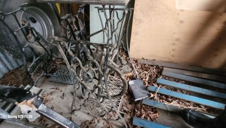 Singer sewing machine base