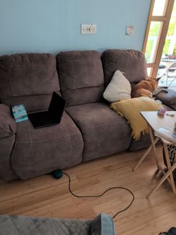 Couch set