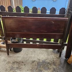 antique sleigh full bed