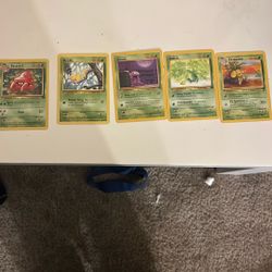 5 Pokemon Cards 