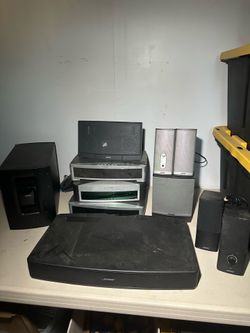 Lot of Bose Systems & Speakers