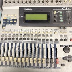 Yamaha Digital Mixing Console 