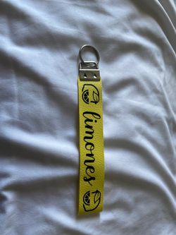 Customized wristlet keychain