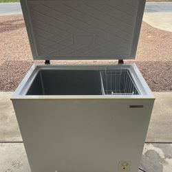 Thomson 7.0 Cu Ft Chest Freezer