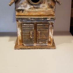 Rustic Birdhouse 