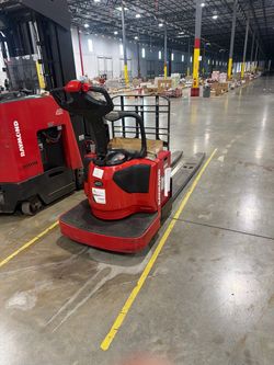 Raymond Electric Ride-On Pallet Jack