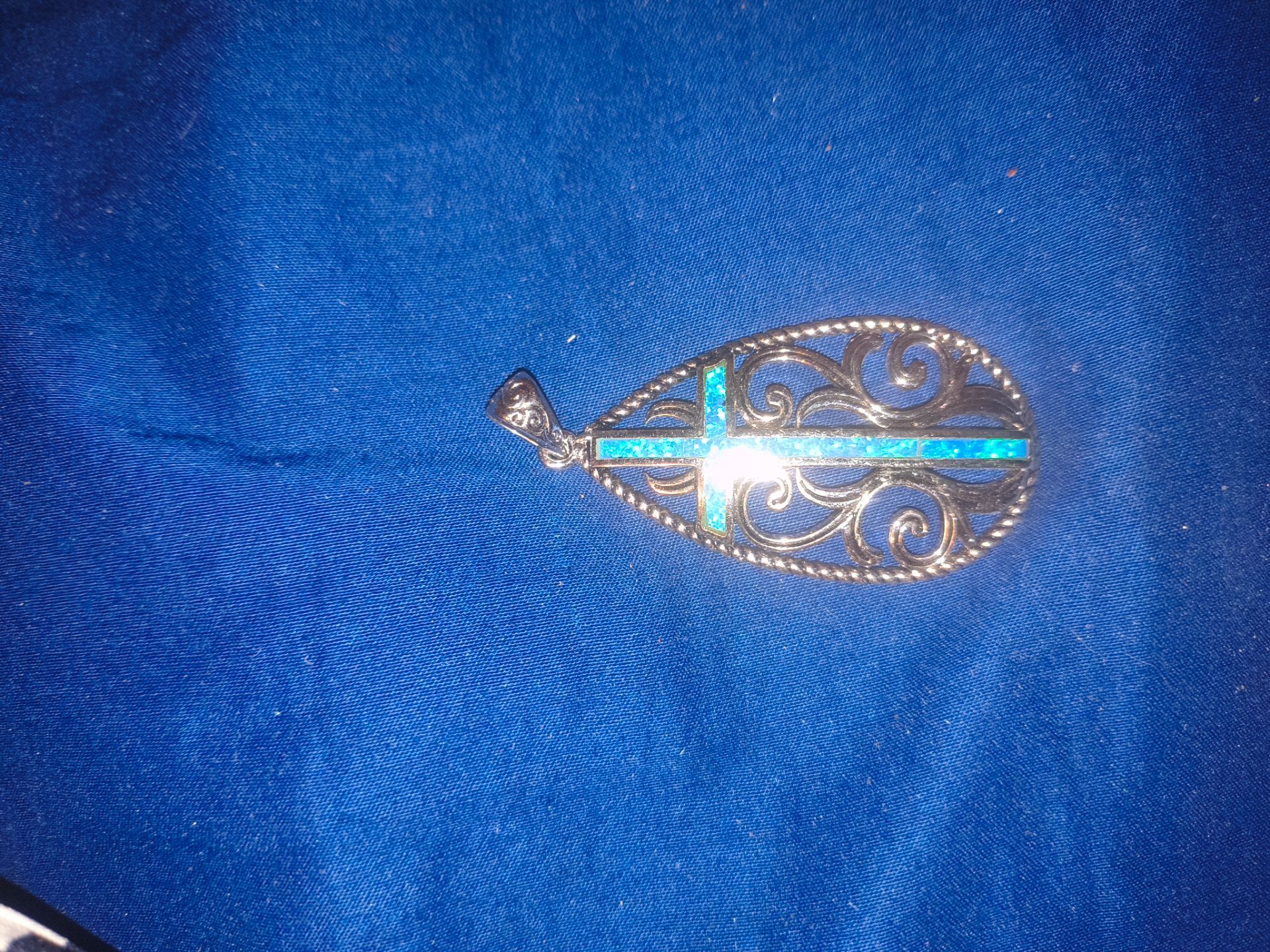 Montana Silversmiths Turquoise Pendant