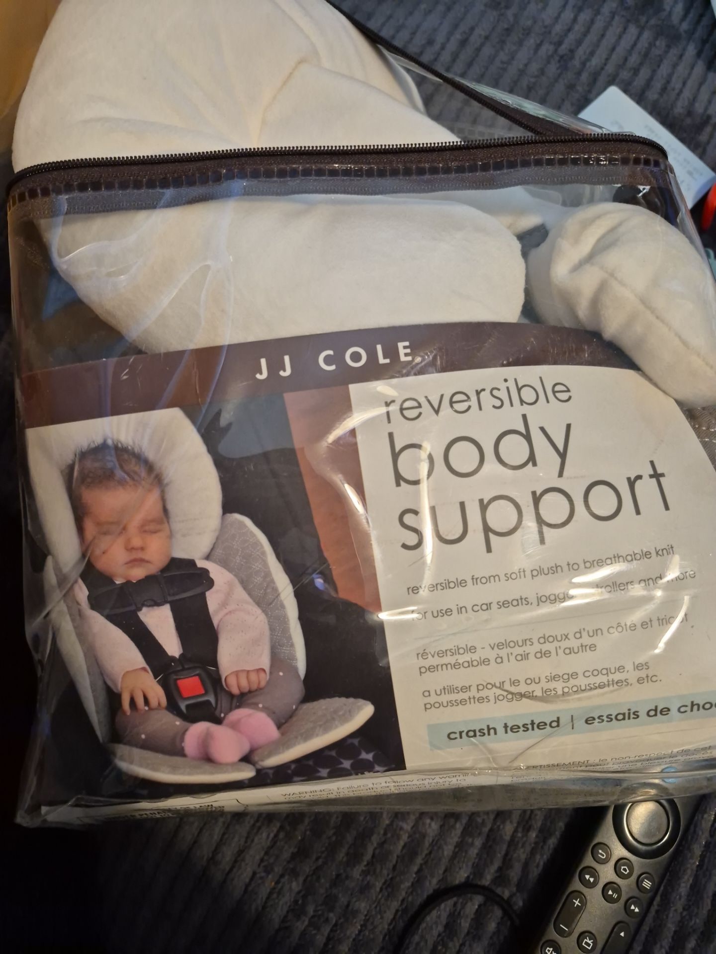 Reversible body support and breastfeeding pillow