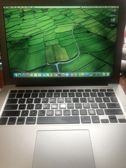 Apple MacBook Air 13” 2010 Laptop