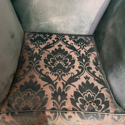 Beautiful teal Oversized Chair