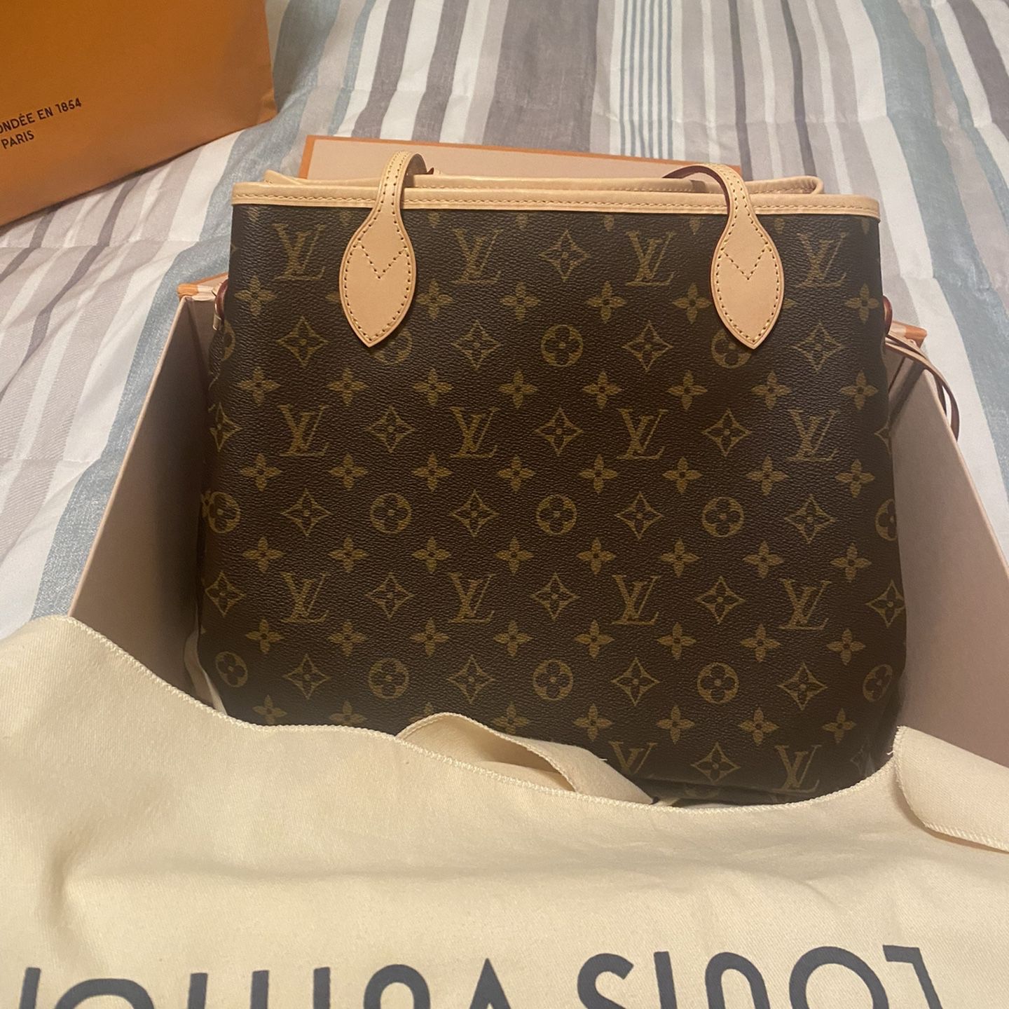 Louis Vuitton NBA Backpack for Sale in Johns Creek, GA - OfferUp