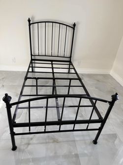 Twin Metal Bed Frame | Sturdy & Durable | Supports Up to 500 lbs | Simple & Stylish Design | Fits 75” x 38” Mattress