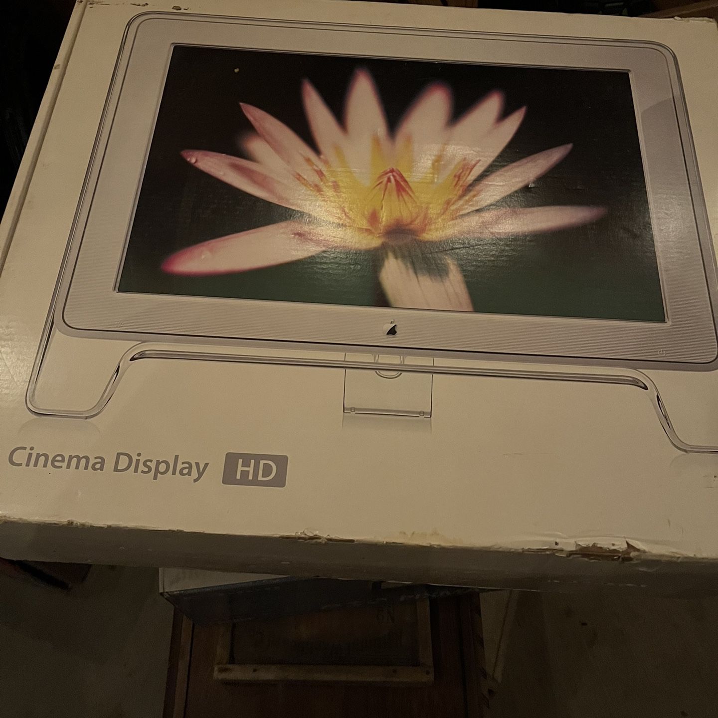 Mac HD Cinema Display