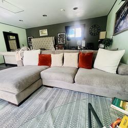 4 SALE -Gorgeous gray sectional w/ decorative pillows