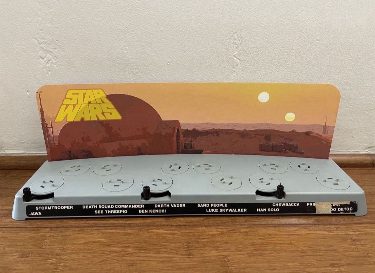 Vintage Kenner Star Wars 12-Figure Display Stand (Custom Backdrop)