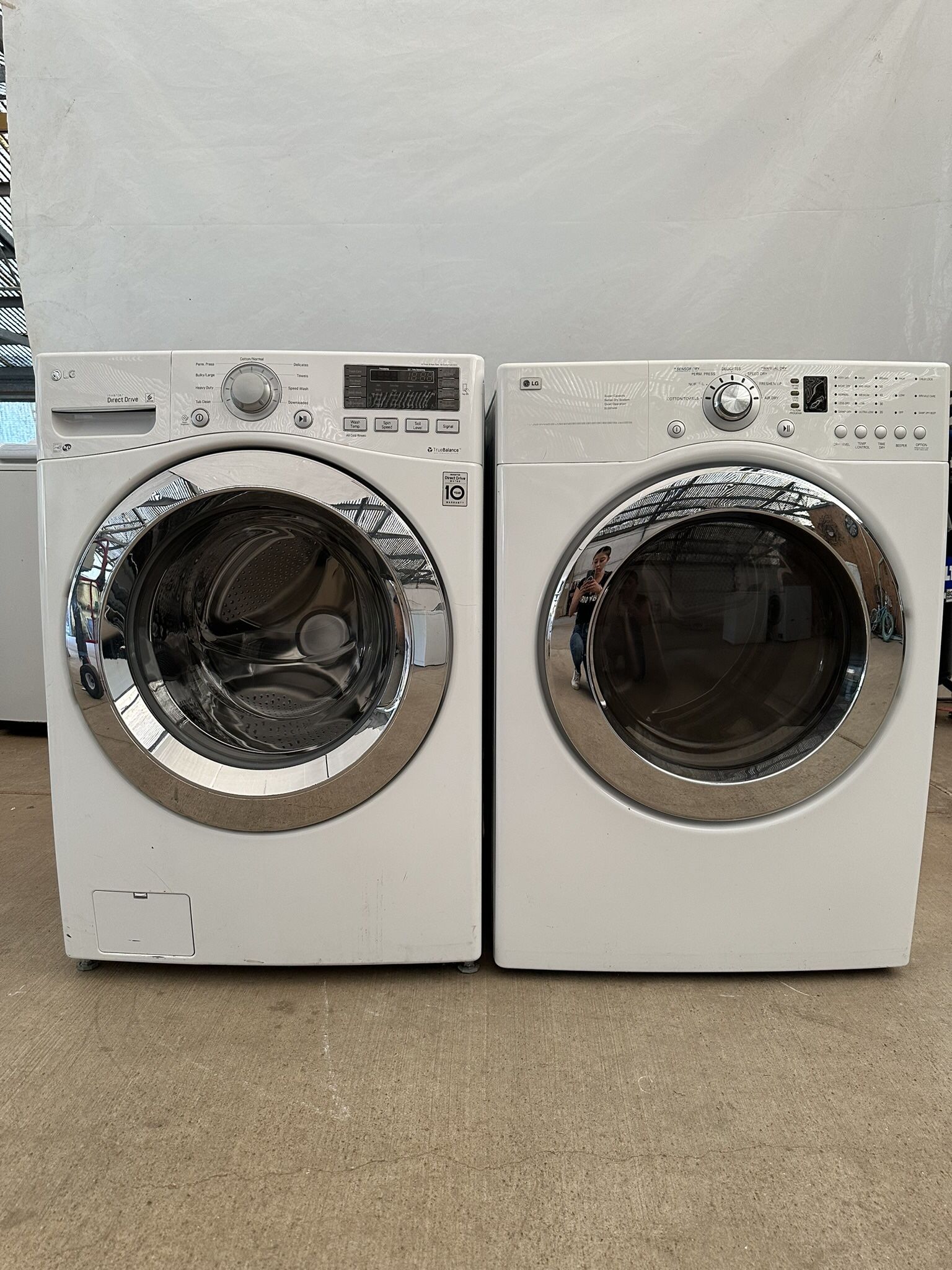LG Washer And Gas Dryer Laundry Set