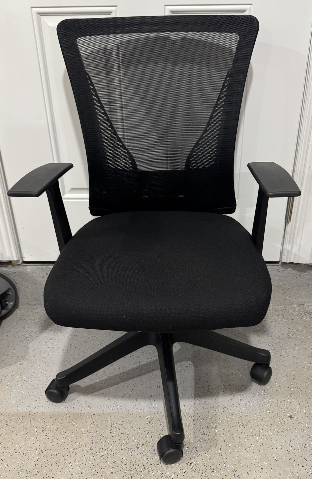 Mid-back office chair