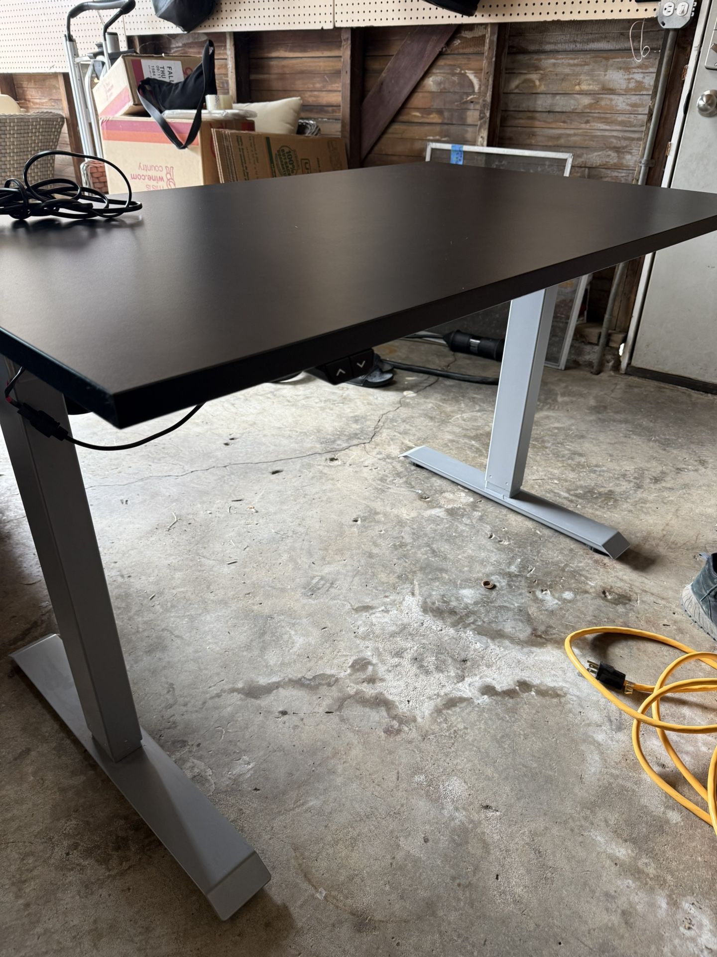 Free Sit/stand Desk