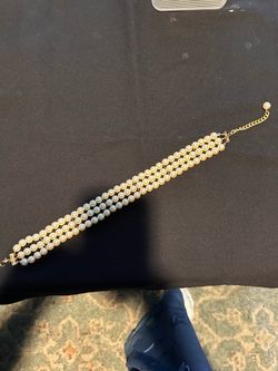 Laguna Triple Strand Pearl Bracelet Gold Tone Clasp