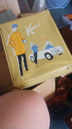 Original 1962 Butter Yellow Ken Case Matel