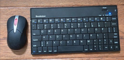 Brookstone - Wireless Mini Keyboard (Bluetooth) & Mouse Bundle (USB) - Includes Mini USB Charging Cable
