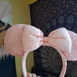 Light pink minnie mouse ears