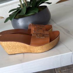 Tory Burch Platform Size 9