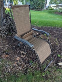 Gravity chair
