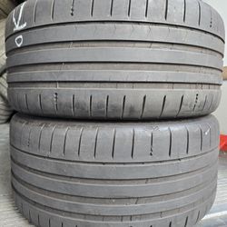 (2) 265 35 20 Michelin Tires 