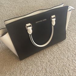 Michael Kors Handbag…
