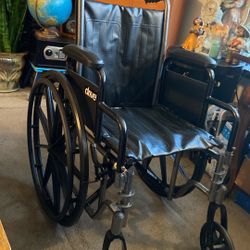 Drive Wheel Chair Good Condition Like New P120$ Pick Up In. E. 62.  and Grand View.  E.  Tacoma 