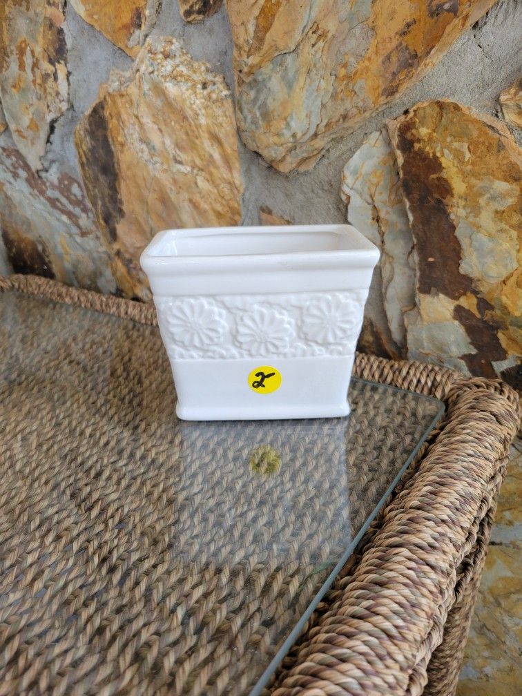 White Ceramic Pots