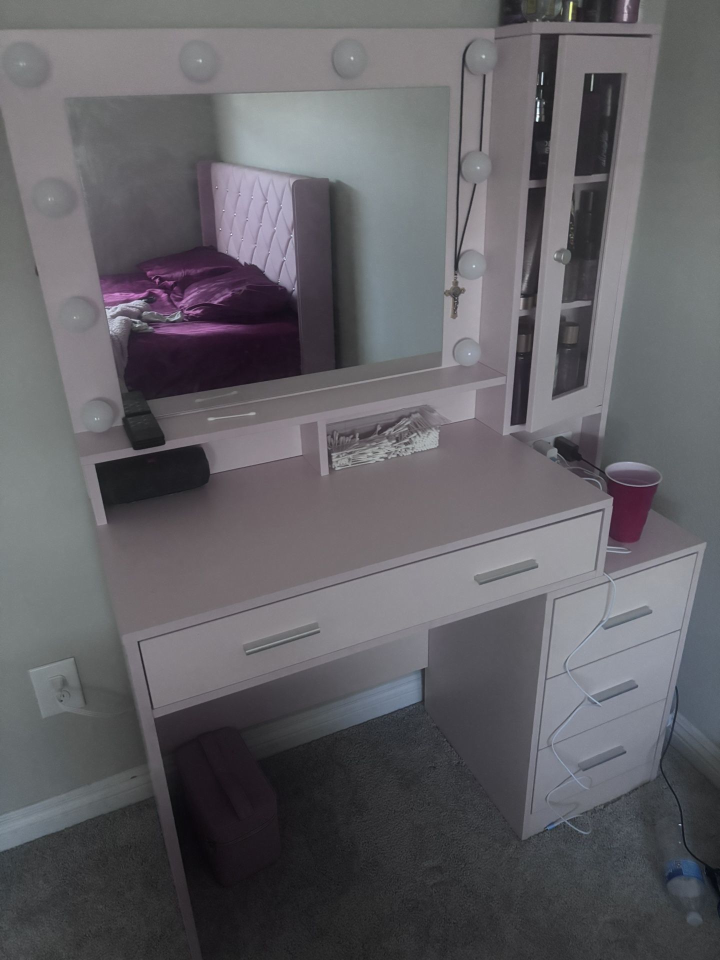 Makeup Vanity 