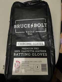 Bruce Bolts batting gloves