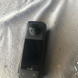 Insta360 X4